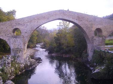 File:Puente Romano de Cangas de Onís.jpg
